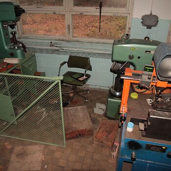 Mechanical testing room