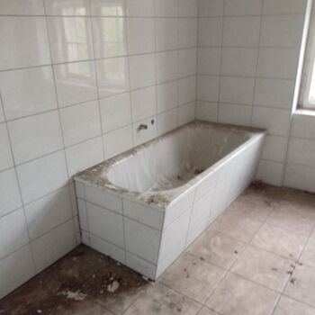 Beautiful, slowly decaying apartment villa.2024 Beautiful, slowly decaying apartment villa.2024