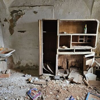 Das Haus beim Plüschtier.