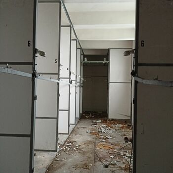 lednička interiér skříňky bílé zboží Upevňovací prvek