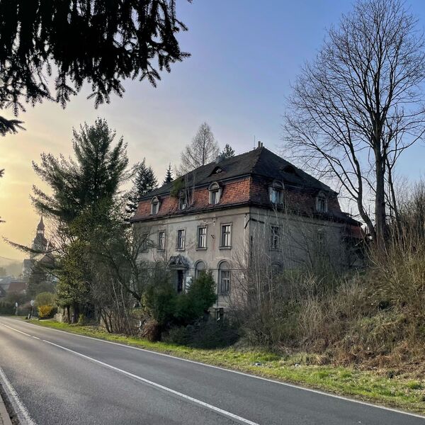 Villa of the former thread factory