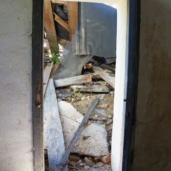 pay-phone telephone door old