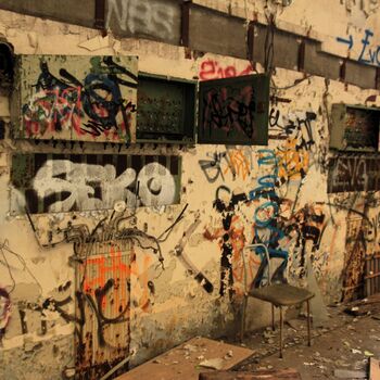 Továrna na tkaní z umělého hedvábí podšívkových materiálů