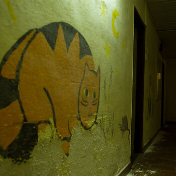 Dead surgery in the middle of a living hospital Dead surgery in the middle of a living hospital