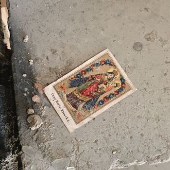 Proč to nedostavěli? Opuštěná železniční poliklinika...