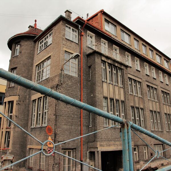 Areál F O V a jeho soumrak