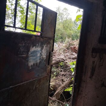 Opuštěná škola / internát