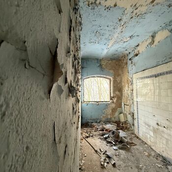 Palác u tlustého pána & přilehlý kolchoz