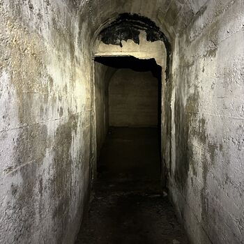 Bunkr pro ponorky Černá hora 2024