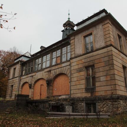 Operational-residential complex