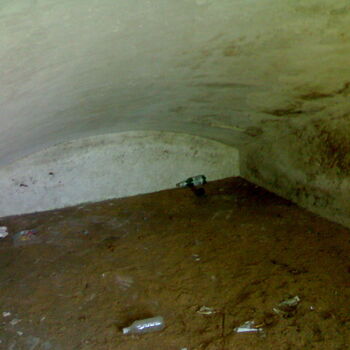 Opuštěný zámek s kaplí na Moravě Opuštěný zámek s kaplí na Moravě