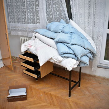 nábytek místnost interiér domácí postel polštář ložnice dům