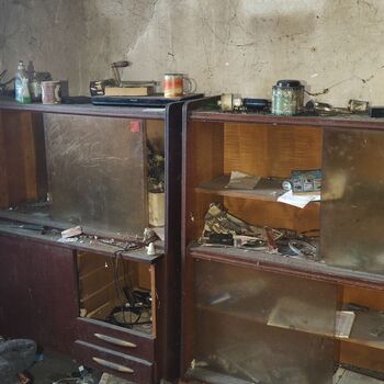 Abandoned farm building_2025