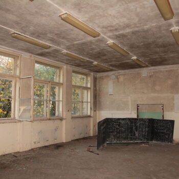 Verlassene Schule der tschechischen Minderheit im Grenzgebiet 2023