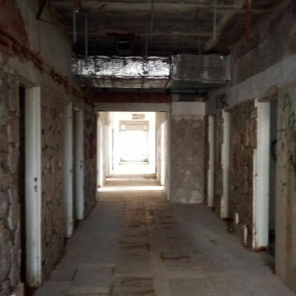 Bývalá poliklinika a sovětská nemocnice 2021 Bývalá poliklinika a sovětská nemocnice 2021