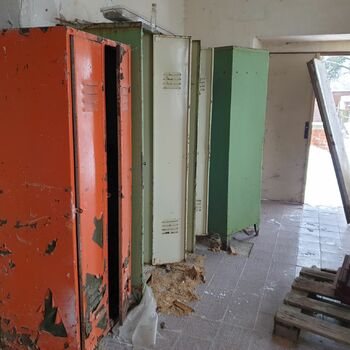 locker fastener restraint