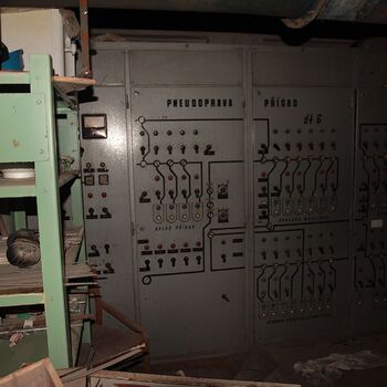 Pískové hospodářství, aneb příliš dlouhá swingers párty