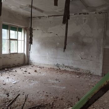 Opuštěná škola / internát