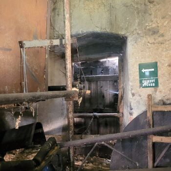 Eine geschäftige Mühle Eine geschäftige Mühle