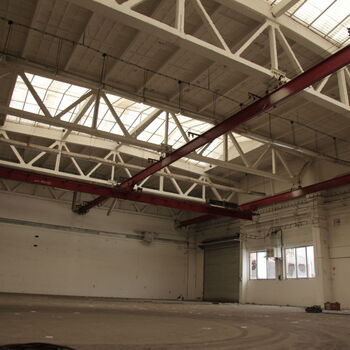 Továrna děrnoštítkových počítačů