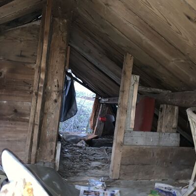 Chatička u nádraží