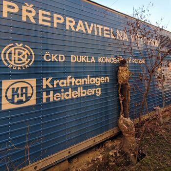 Es ist wie ein unauffälliges Unimobil und ein Heizwerk.