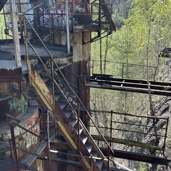 Filmkulissen im Steinbruch