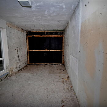 garáž suterénu staré Architektura zeď budova