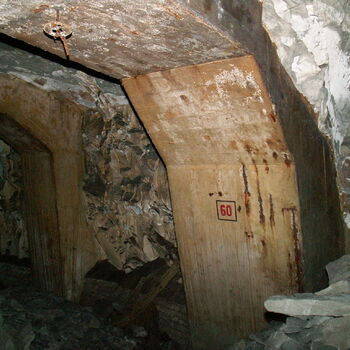 Richard Underground Factory