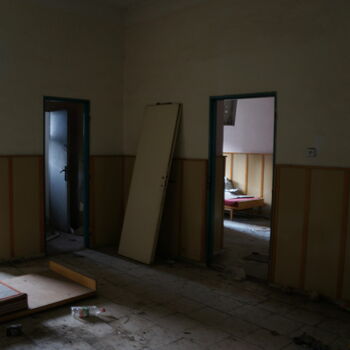 nábytek místnost interiér domácí dům podlaha moderní byt lampa šatní skříň Studiový apartmán dřevo