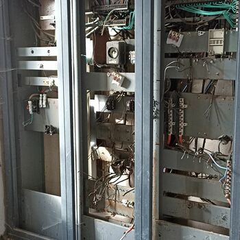 sicher Geldschrank im Feld Schließfach Verbindungselement Container