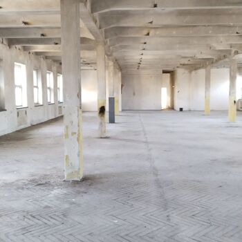 Opuštěná dílna Liaz