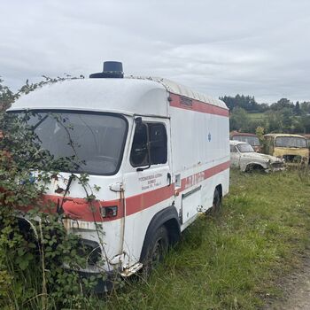 Der bekannte Friedhof der Krankenwagen