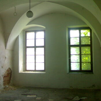 Opuštěný zámek s kaplí na Moravě Opuštěný zámek s kaplí na Moravě