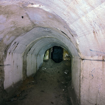 Velitelský bunkr na letišti, starý a nový