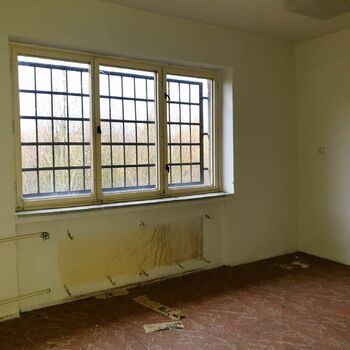 interiér místnost dveře domácí posuvné dveře dům nábytek podlaha okno dřevo moderní život byt zeď výzdoba interiér místnost dveře domácí posuvné dveře dům nábytek podlaha okno dřevo moderní život byt zeď výzdoba