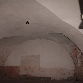 Zámek a'la slunce, seno, Italové