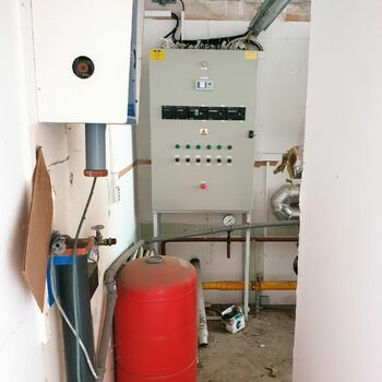 heat pump apparatus rain barrel equipment cistern reservoir pool