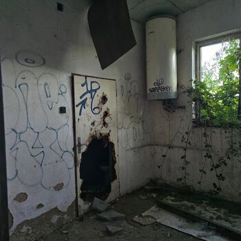 Abandoned cow shed🐮 Abandoned cow shed🐮