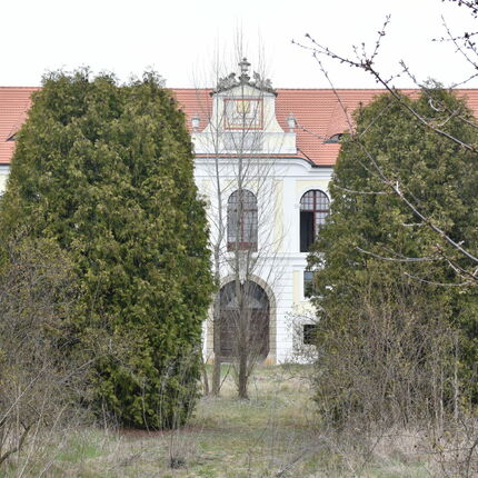 Opuštěný barokní zámek