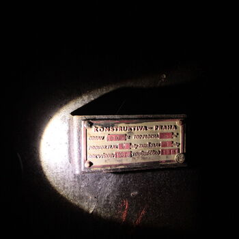 Škoda-Gebäude Nr. 16 mit Überdachung