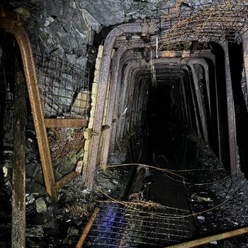 Verlassenes Bergwerk Verlassenes Bergwerk