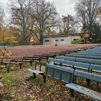 ᴀʙᴀɴᴅᴏɴᴇᴅ ꜱᴜᴍᴍᴇʀ ᴄɪɴᴇᴍᴀ