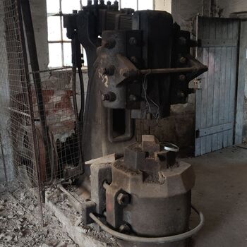 Abandoned farm building_2025