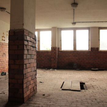 Kdysi světoznámá továrna na ruční utahovací nářadí 2023 Kdysi světoznámá továrna na ruční utahovací nářadí 2023