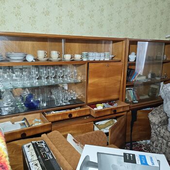 Why did they abandon it? An abandoned, well-preserved farmer's house...