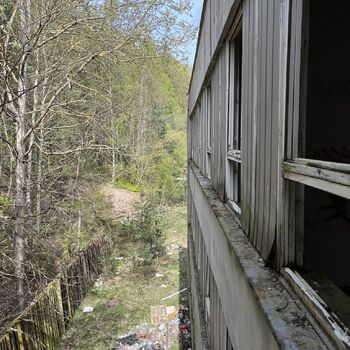 opuštěný dětský tábor