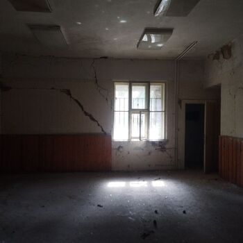 Opuštěná škola / internát