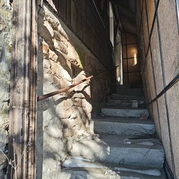 Co zavřelo tento hotel? Opuštěný hotel...