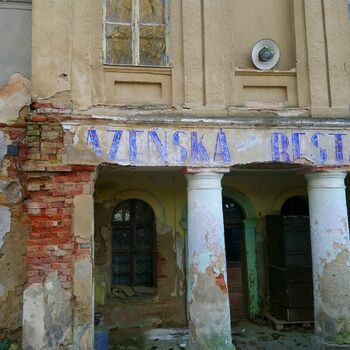 facade architecture building old ancient